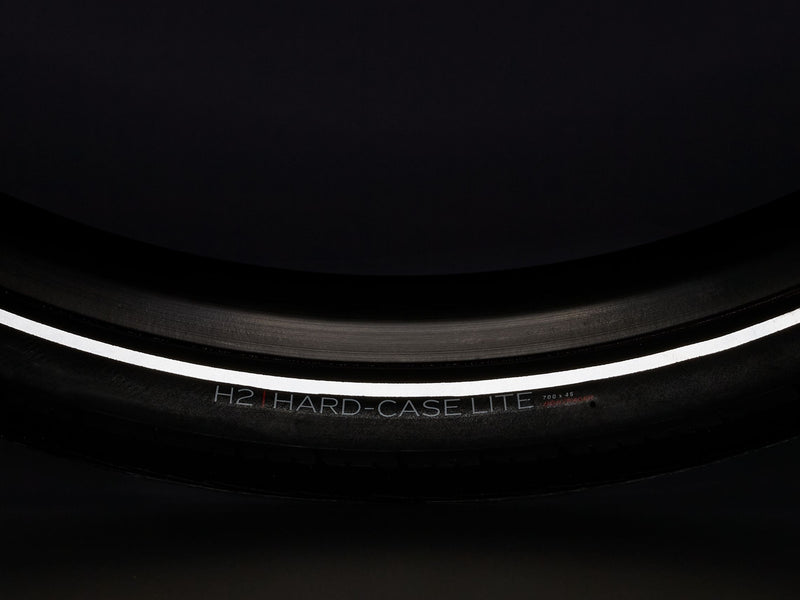 Pneu hybride Bontrager H2 Hard-Case Lite Réfléchissant