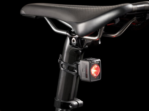 Tête de mât de selle en carbone au coloris assorti et chariots ronds de 7 mm Trek